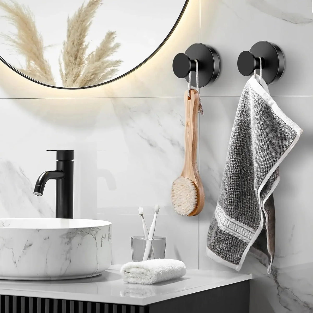 Shower Suction Cup Hooks (2/4/6 PCS) with Replaceable Core, Vacuum Locking No-Drill Removable Self-Adhesive Hooks for Bathroom Glass Tile, Home Organizers Holds Towels, House Accessories for Apartment Stuff &amp; Bathroom Decor Ideas